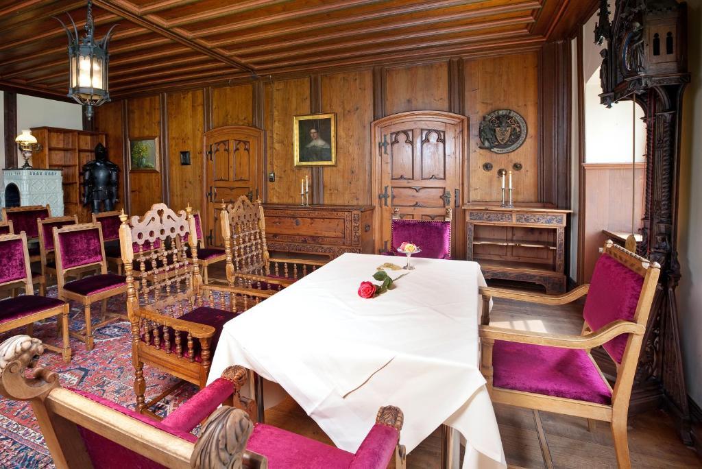 Schloss Zu Hopferau Eksteriør bilde