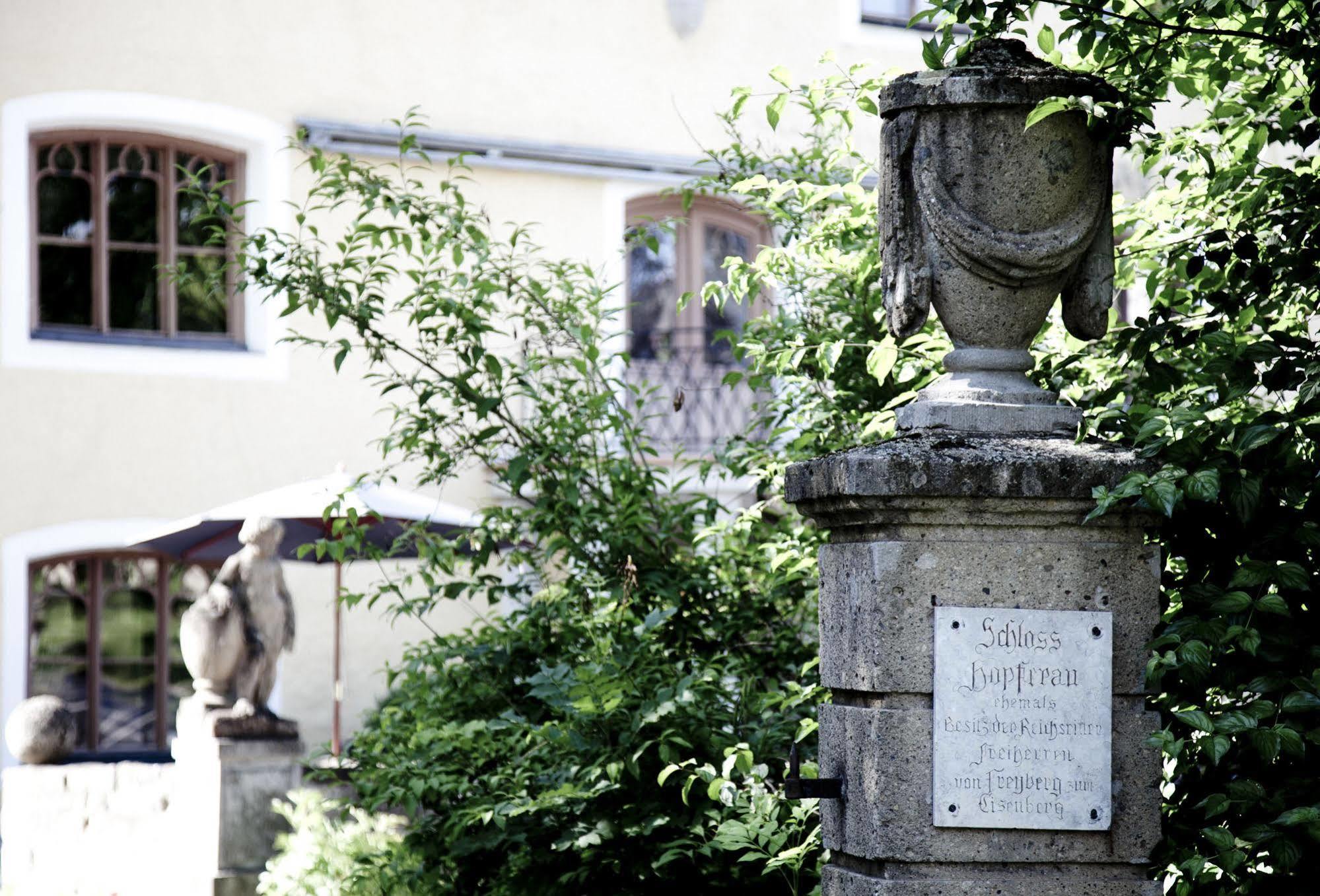 Schloss Zu Hopferau Eksteriør bilde